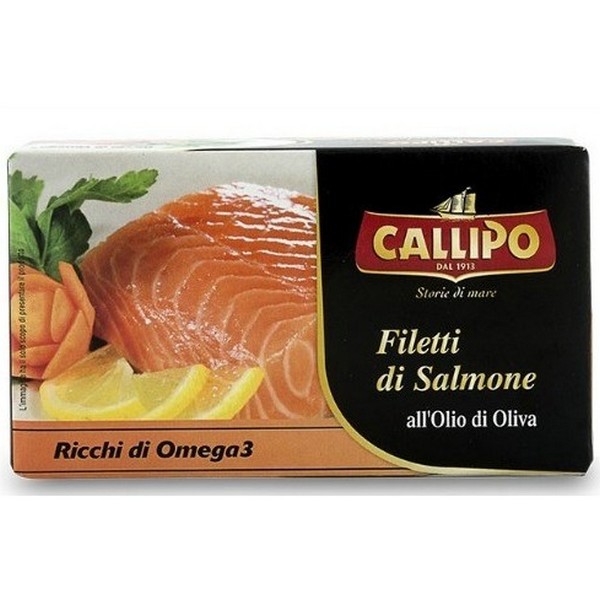 Salmon fillets in olive oil